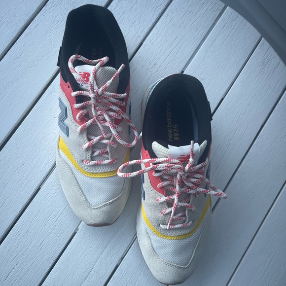 New Balance Black and White / Colors Classics Sneakers 8 - Picture 4 of 10